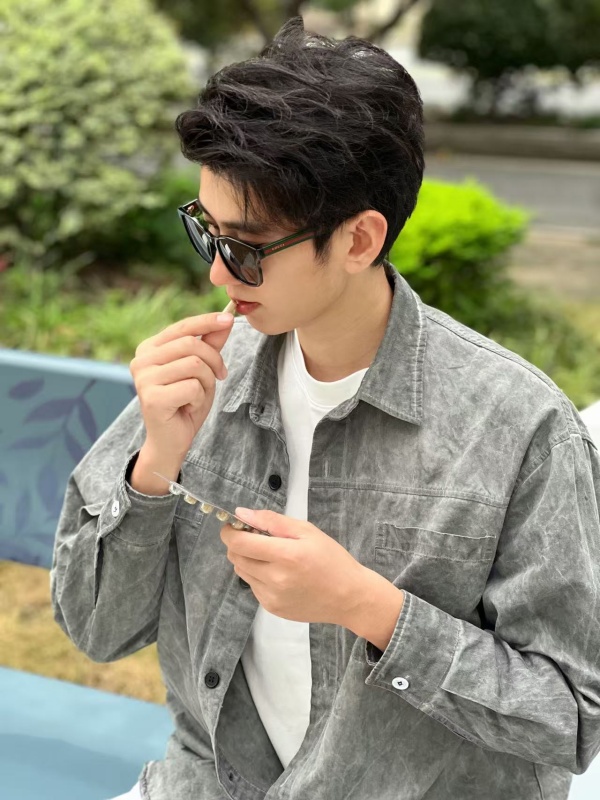 野炊、健身、二人世界？迪拜特勃turboman陪王哥应